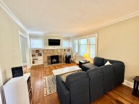 2334 Noble Rd in Cleveland Heights, OH - Building Photo