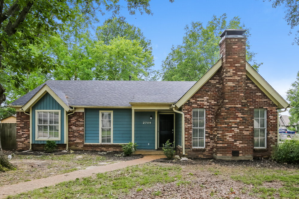 2709 Rustic Dr in Memphis, TN - Building Photo