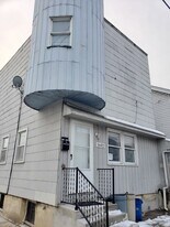 1602 Newport Ave in Northampton, PA - Building Photo