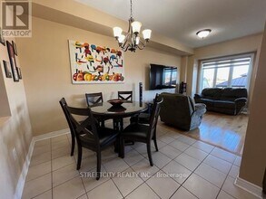 7369 St Barbara Blvd in Mississauga, ON - Building Photo - Building Photo