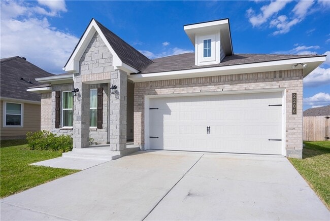 2206 Hall of Fame Ct in Bryan, TX - Building Photo - Building Photo