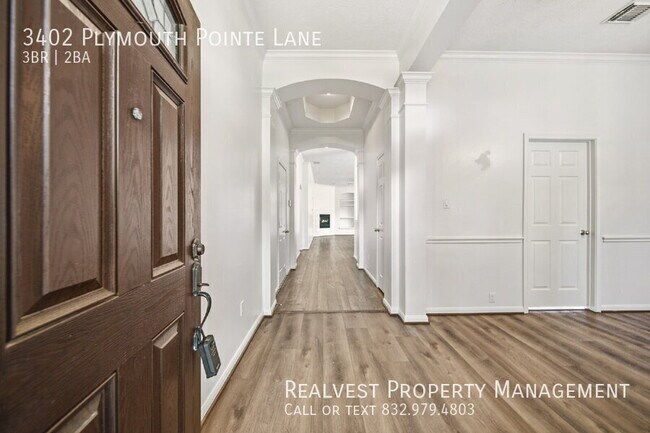 property at 3402 Plymouth Pointe Ln