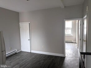 1343 W Pike St in Philadelphia, PA - Building Photo - Building Photo