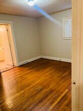 1040 Roundknob Ave in Salisbury, NC - Foto de edificio - Building Photo