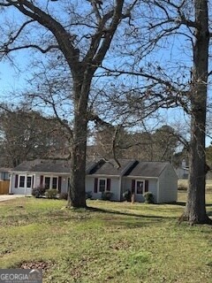 351 Meadow Trace Dr in Auburn, GA - Building Photo