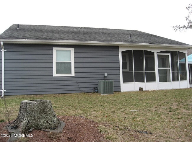 14 Edgeware Pl in Manchester Township, NJ - Building Photo - Building Photo