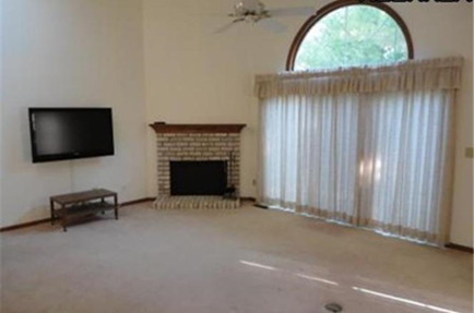 19316 Bradford Ct in Strongsville, OH - Foto de edificio - Building Photo