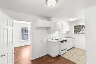 Sutton House in Birmingham, AL - Building Photo - Interior Photo