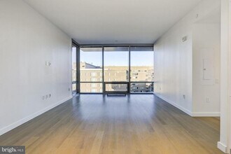 1111 24th St NW in Washington, DC - Building Photo - Building Photo