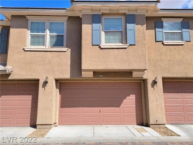 8455 Classique Ave in Las Vegas, NV - Building Photo - Building Photo