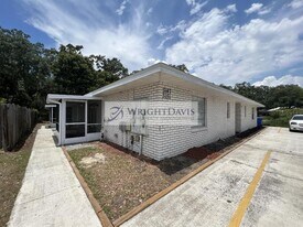 3151 Bloomingdale Villas Ct in Brandon, FL - Building Photo