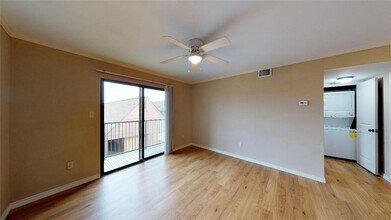 904 University Oaks Blvd, Unit 124 in College Station, TX - Building Photo - Building Photo