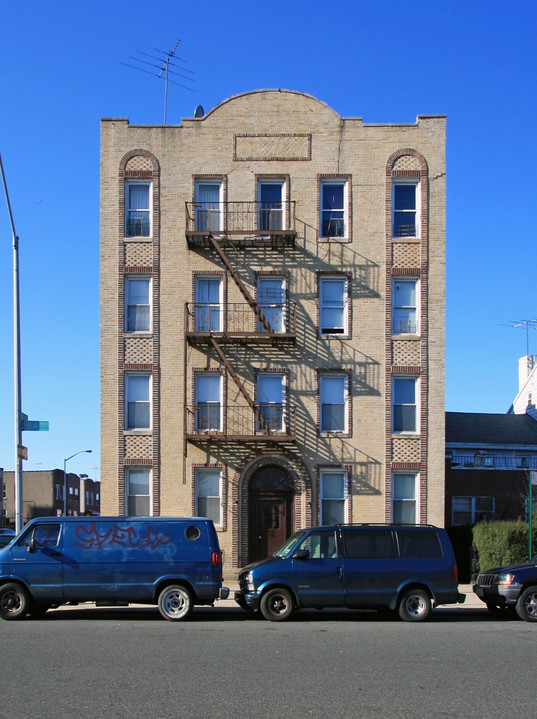 1726 84th St in Brooklyn, NY - Foto de edificio