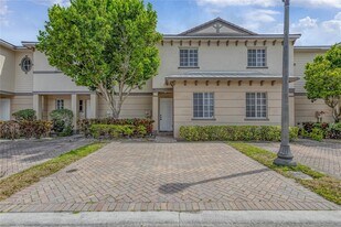 2037 Nassau Dr in West Palm Beach, FL - Building Photo