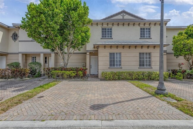 property at 2037 Nassau Dr