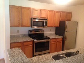 2899 Mickelson Pky in Fitchburg, WI - Building Photo - Building Photo