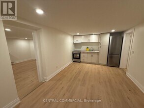 38 Fairfield Rd in Toronto, ON - Building Photo - Building Photo