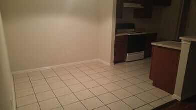 5540-5600 Homestead Rd in Arlington, TX - Foto de edificio - Building Photo