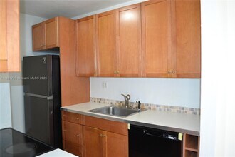 7419 SW 152nd Ave in Miami, FL - Building Photo - Building Photo