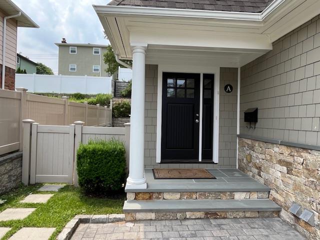 45 Linwood Rd N in Port Washington, NY - Building Photo - Building Photo