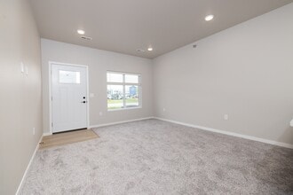 Harvest Ridge Townhomes in Sioux Falls, SD - Building Photo - Building Photo