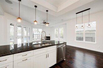 2005 Bluebonnet Ln in Austin, TX - Building Photo - Building Photo