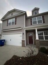 405 Burdock Ln in Arden, NC - Foto de edificio - Building Photo