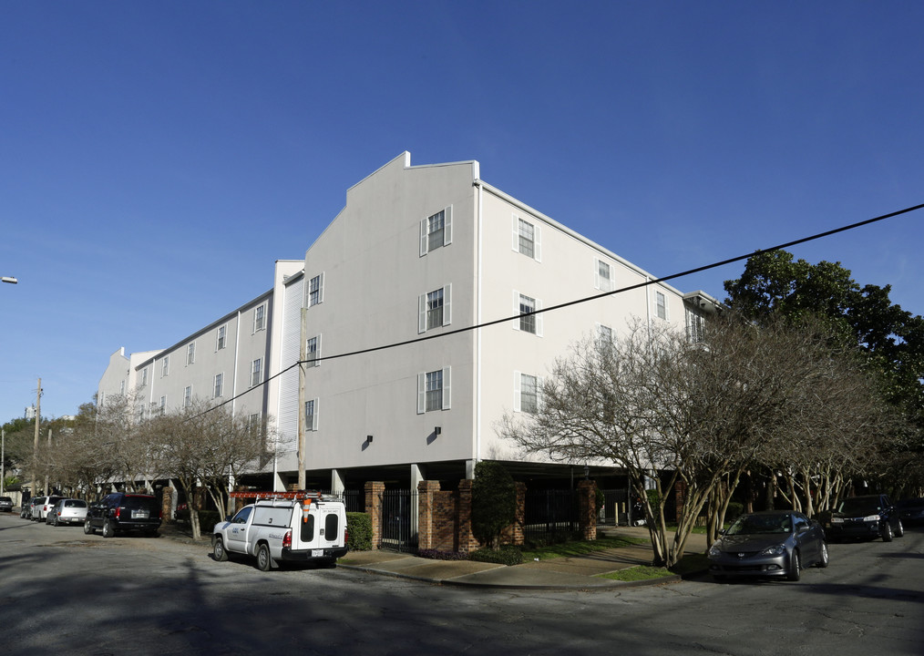 Coliseum Place Apartments in New Orleans, LA - Foto de edificio