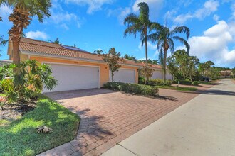 28721 Alessandria Cir in Bonita Springs, FL - Building Photo - Building Photo