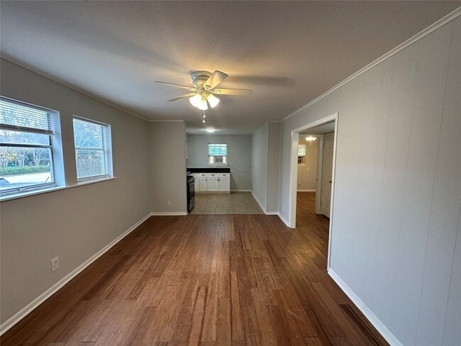 4911 Delano St, Unit 1 in Houston, TX - Foto de edificio - Building Photo