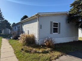 2500 Mann Rd in Village of Clarkston, MI - Building Photo