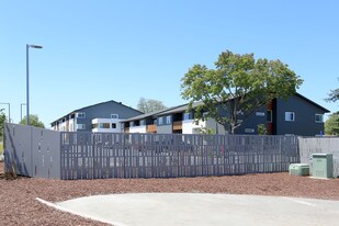 Sequoia Belle Haven in Menlo Park, CA - Building Photo