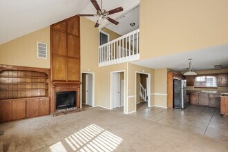 2108 NE 9th St in Moore, OK - Foto de edificio - Building Photo