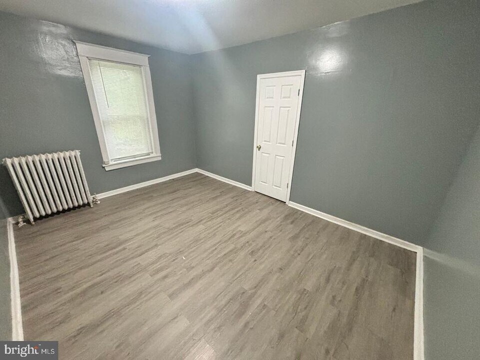 1611 W Erie Ave in Philadelphia, PA - Building Photo