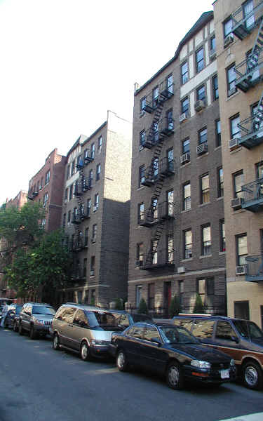 75-85 Ellwood St in New York, NY - Foto de edificio