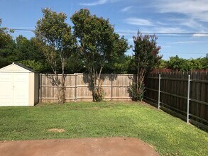 903 Redbud Dr in Allen, TX - Foto de edificio - Building Photo