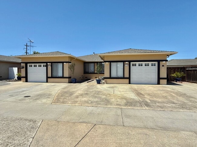 property at 1715 Foxworthy Ave