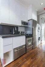 East 116th Street, Unit 2C in New York, NY - Foto de edificio - Building Photo