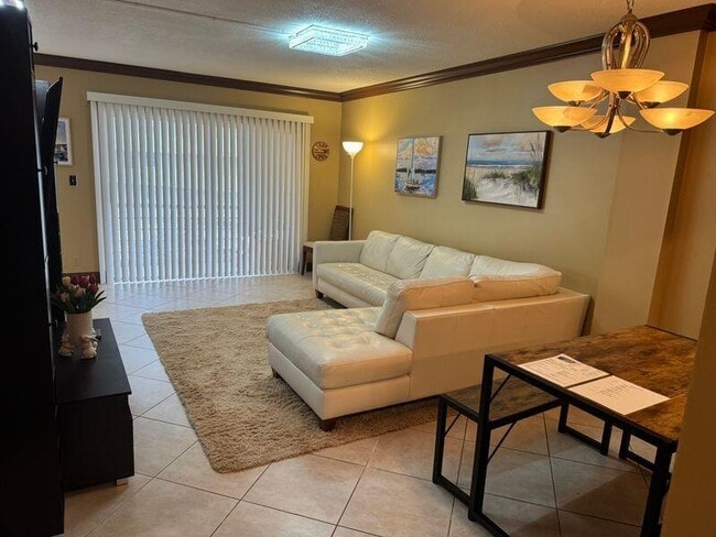 5401 NW 2nd Ave in Boca Raton, FL - Building Photo - Building Photo