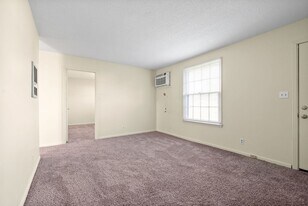 122 Tandy Dr in Clarksville, TN - Building Photo