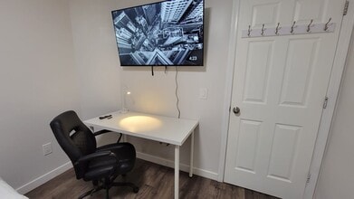 8029 240th St SW in Edmonds, WA - Building Photo - Building Photo