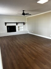 1398 Maude Williams Rd in Ashburn, GA - Foto de edificio - Building Photo