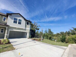 5743 Hawks Town Wy in Fish Hawk, FL - Building Photo - Building Photo