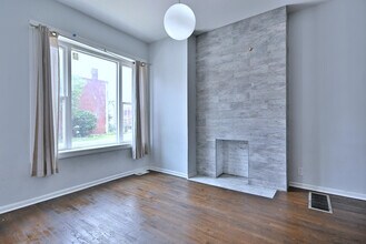 235 N Sacramento Blvd in Chicago, IL - Building Photo - Building Photo