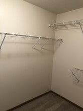 Royal Oaks Apartments in Fargo, ND - Building Photo - Building Photo