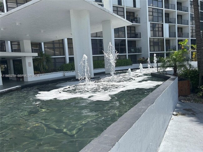 property at 400 Leslie Dr