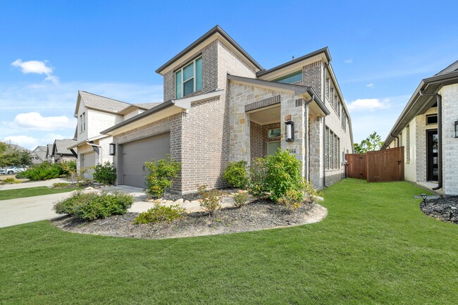 property at 6014 Bristol Spur Ln