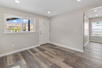 815 E Hills Rd in Colorado Springs, CO - Building Photo - Building Photo