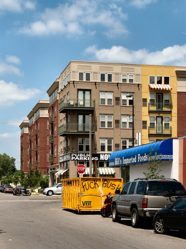 Uptown City Apartments in Minneapolis, MN - Building Photo - Building Photo