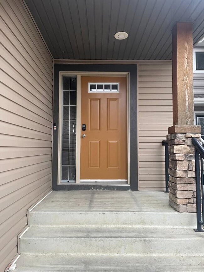 3125-3116 16a Ave NW in Edmonton, AB - Building Photo - Building Photo